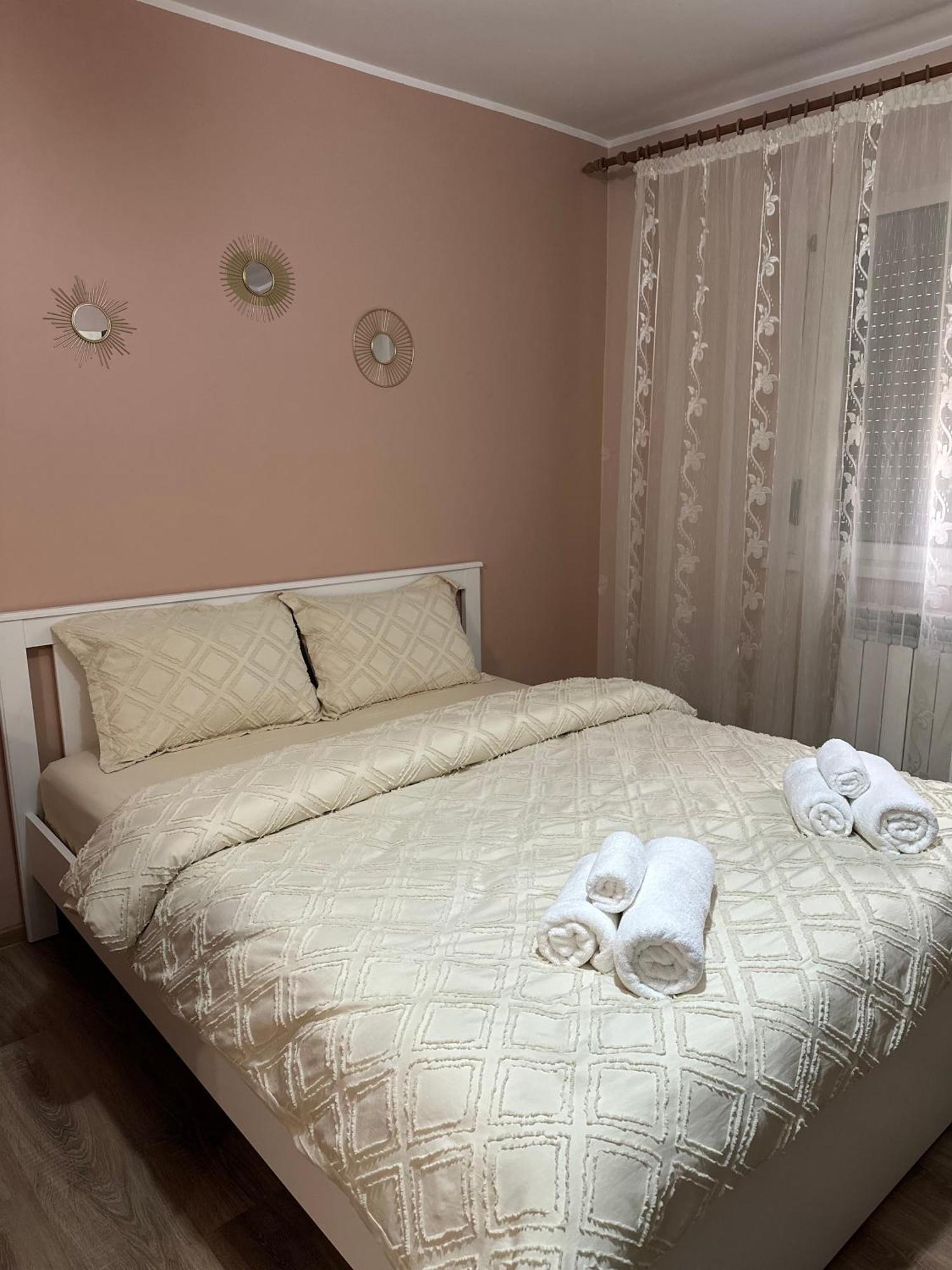 Cozy Apartament Galaţi Exterior foto